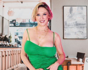 Dee Williams Bio, Career, Age, Net Worth, Husband& More